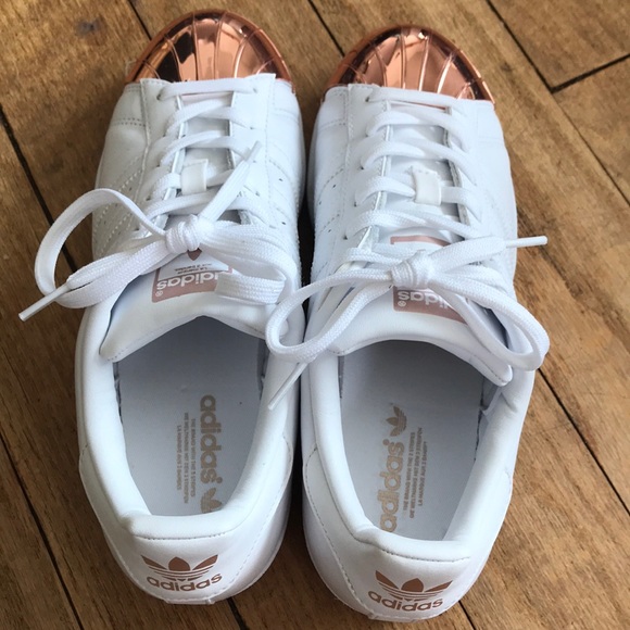 Adidas superstar rose gold shell toe Like new - Picture 5 of 6
